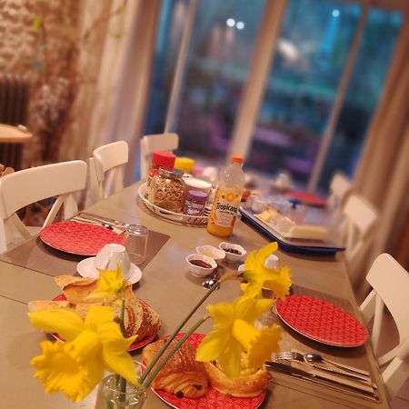 ช็องบร์ โอต วีลา เดอ เวียน-อ็อง-อาร์ที Bed & Breakfast Vienne-en-Arthies ภายนอก รูปภาพ